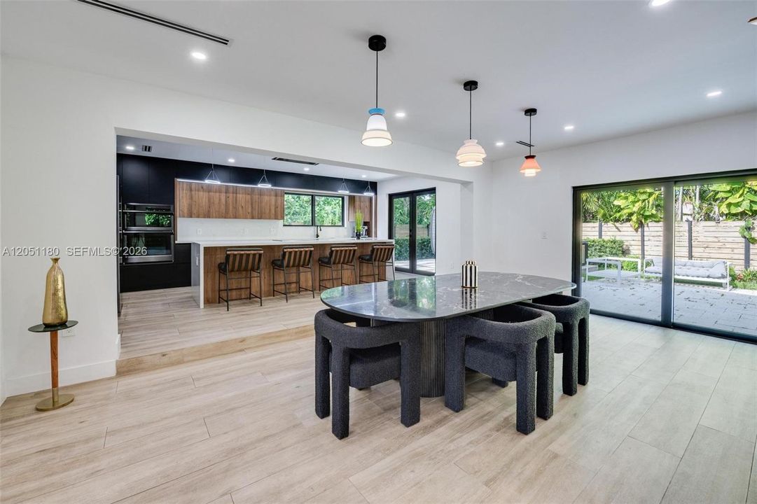For Sale: $1,525,000 (3 beds, 3 baths, 2653 Square Feet)