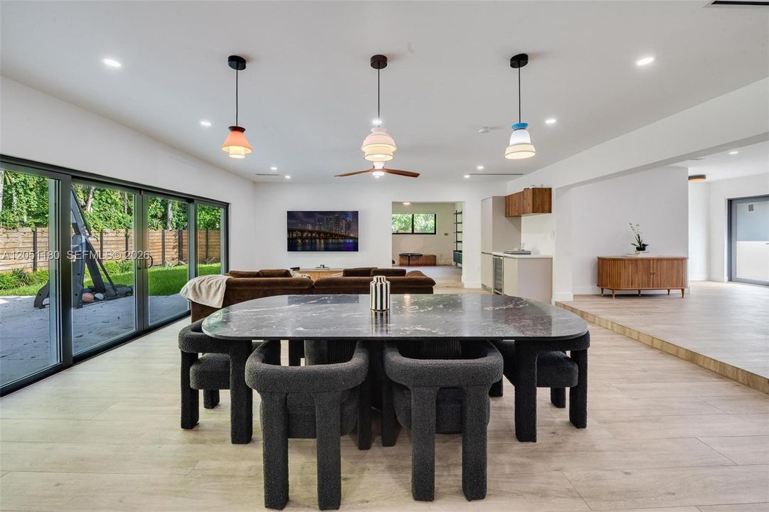 For Sale: $1,525,000 (3 beds, 3 baths, 2653 Square Feet)