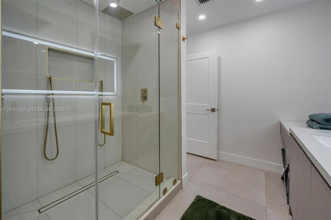 For Sale: $1,525,000 (3 beds, 3 baths, 2653 Square Feet)