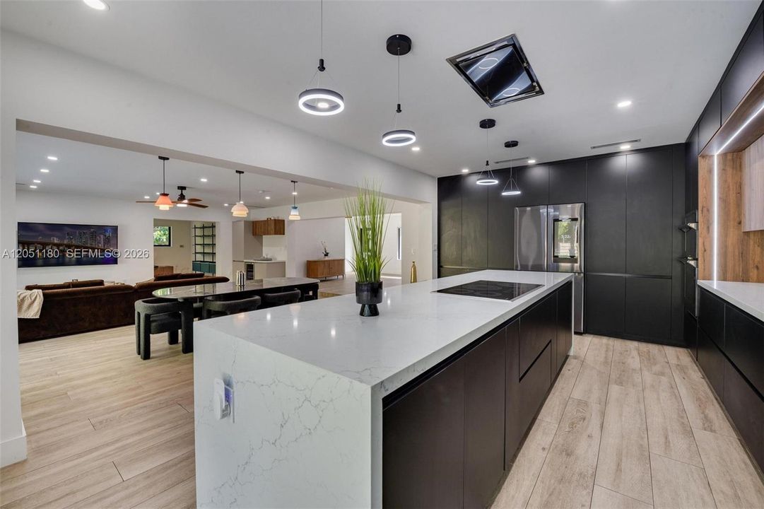 For Sale: $1,525,000 (3 beds, 3 baths, 2653 Square Feet)