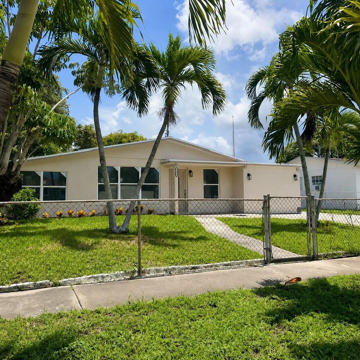 1321 W 3rd Front 1