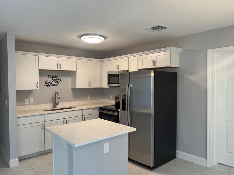Kitchen Sample with appliances