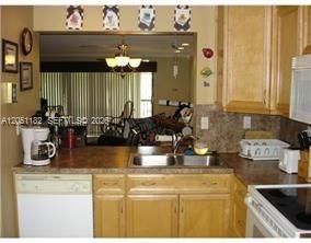 For Rent: $2,400 (2 beds, 2 baths, 1019 Square Feet)