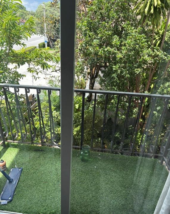 В аренду: $2,650 (2 спален, 1 ванн, 810 Квадратных фут)