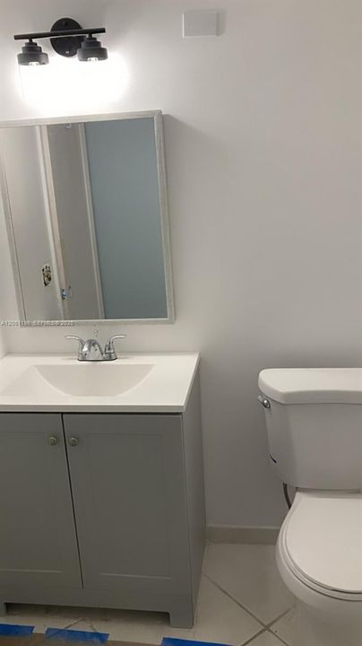 For Rent: $2,100 (2 beds, 2 baths, 890 Square Feet)