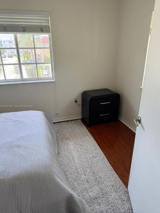В аренду: $3,000 (3 спален, 2 ванн, 1182 Квадратных фут)