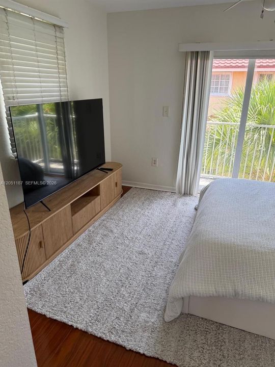 В аренду: $3,000 (3 спален, 2 ванн, 1182 Квадратных фут)