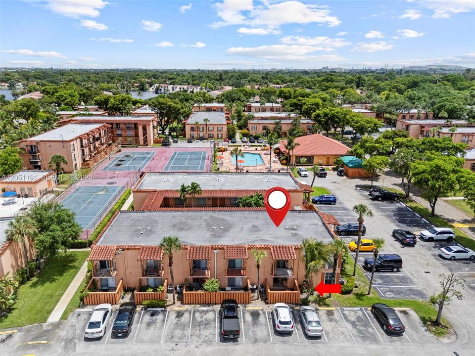 For Sale: $235,000 (1 beds, 1 baths, 544 Square Feet)
