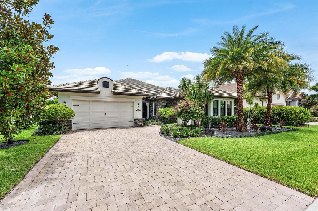 003-9316GrandPrixLane-BoyntonBeach-FL-33