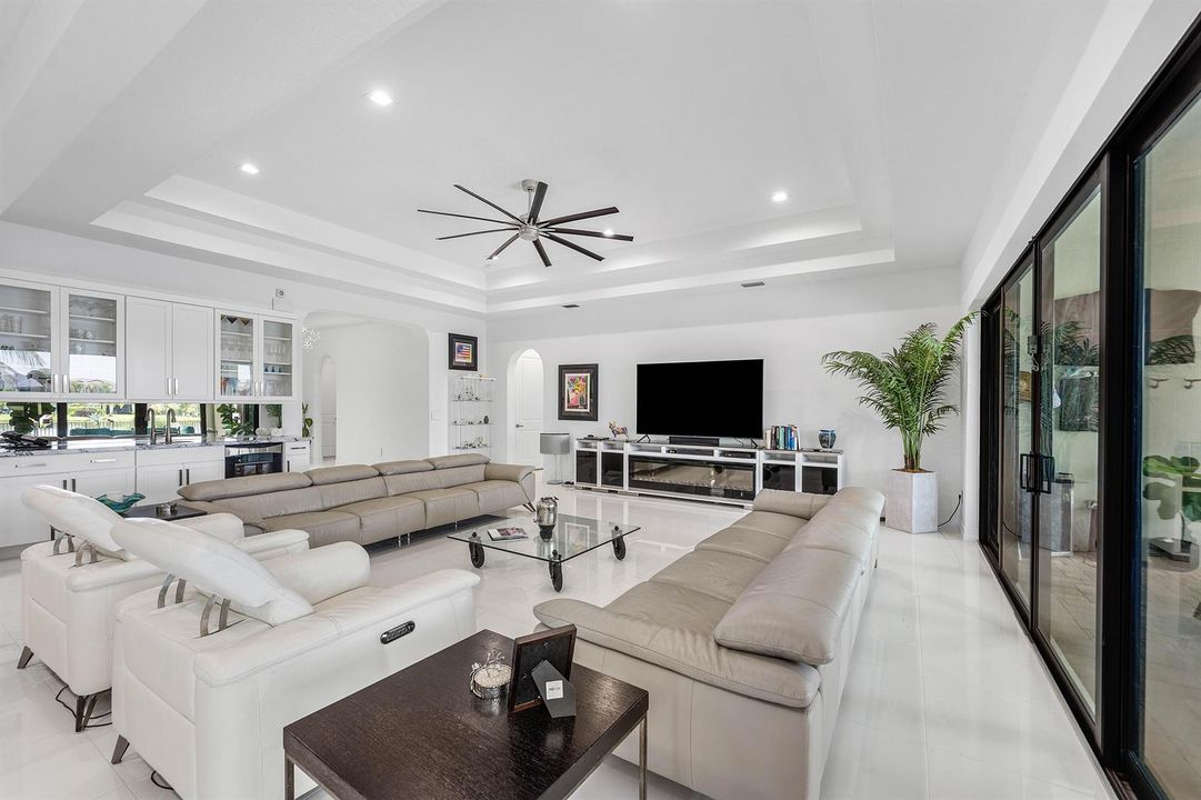 011-9316GrandPrixLane-BoyntonBeach-FL-33