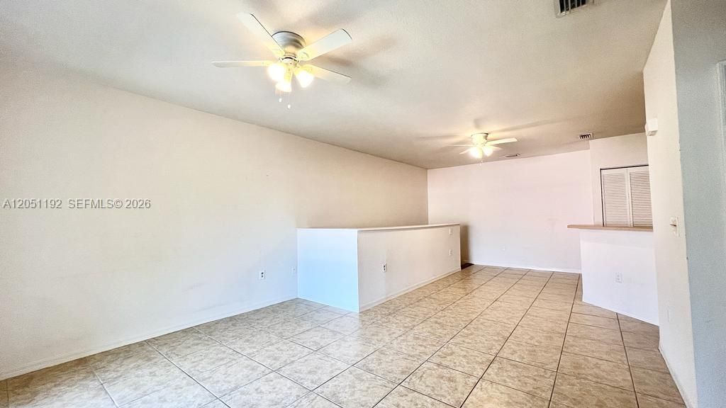 For Rent: $1,850 (1 beds, 1 baths, 875 Square Feet)