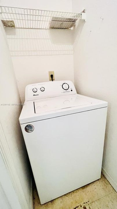 For Rent: $1,850 (1 beds, 1 baths, 875 Square Feet)
