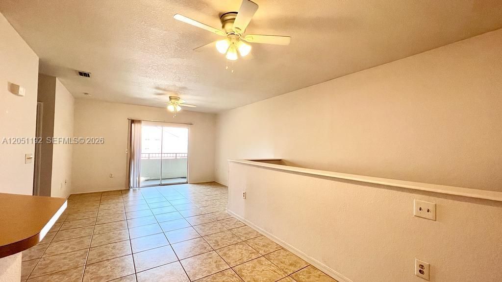For Rent: $1,850 (1 beds, 1 baths, 875 Square Feet)