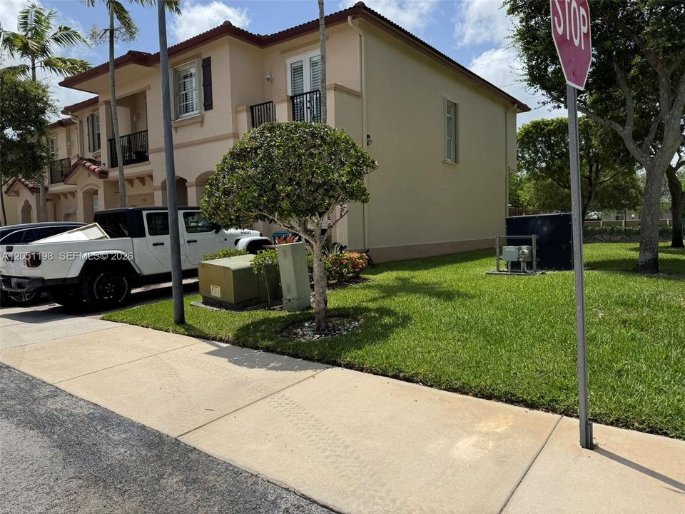 En Venta: $519,900 (3 camas, 2 baños, 1733 Pies cuadrados)