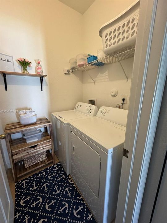 En Venta: $519,900 (3 camas, 2 baños, 1733 Pies cuadrados)