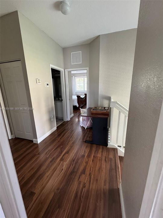 En Venta: $519,900 (3 camas, 2 baños, 1733 Pies cuadrados)
