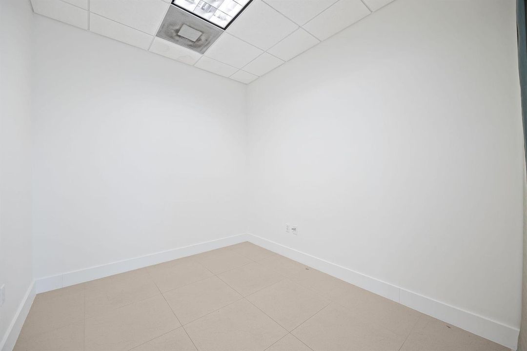 13-web-or-mls-175-sw-7th-st-1600
