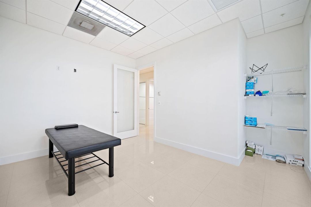 20-web-or-mls-175-sw-7th-st-1600