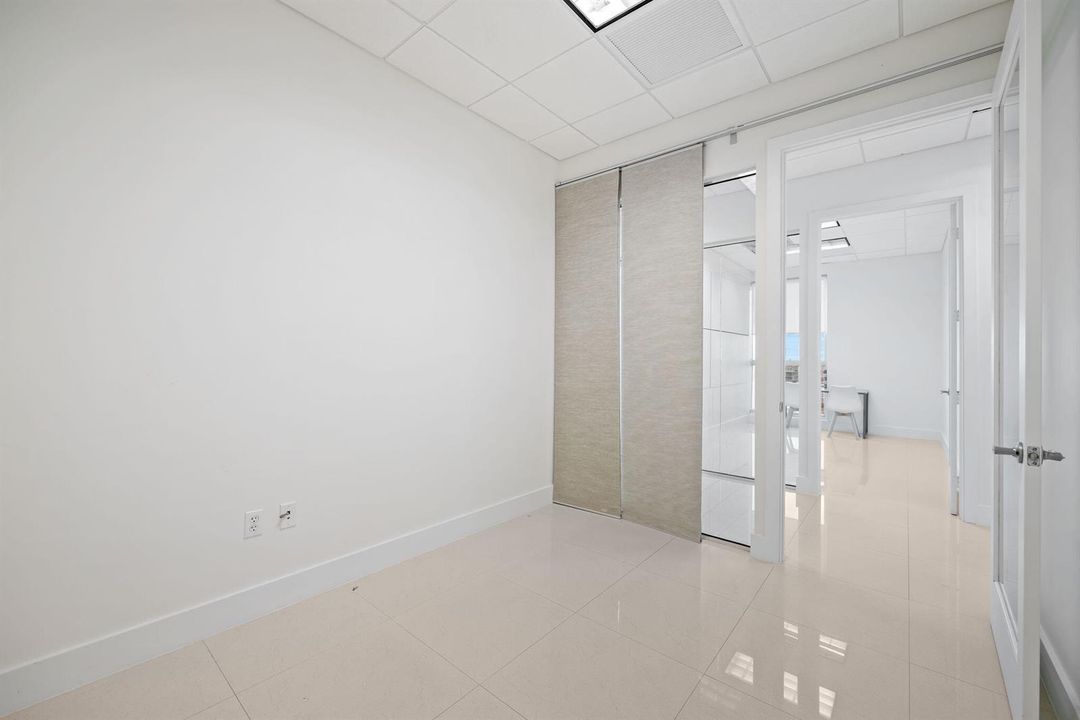 14-web-or-mls-175-sw-7th-st-1600