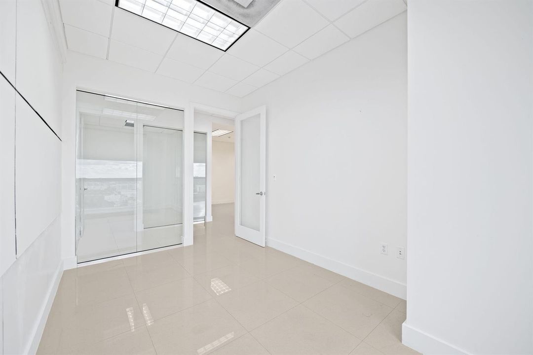 11-web-or-mls-175-sw-7th-st-1600