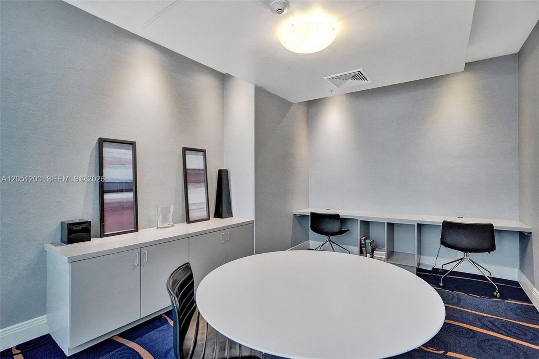 For Rent: $3,550 (2 beds, 2 baths, 1290 Square Feet)