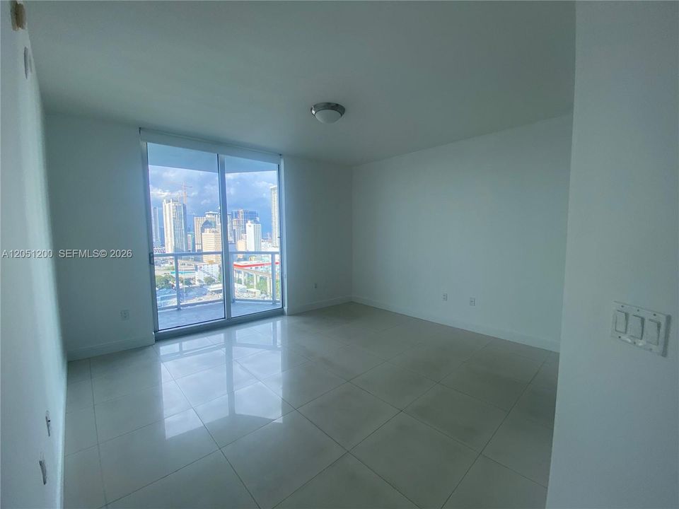 For Rent: $3,550 (2 beds, 2 baths, 1290 Square Feet)