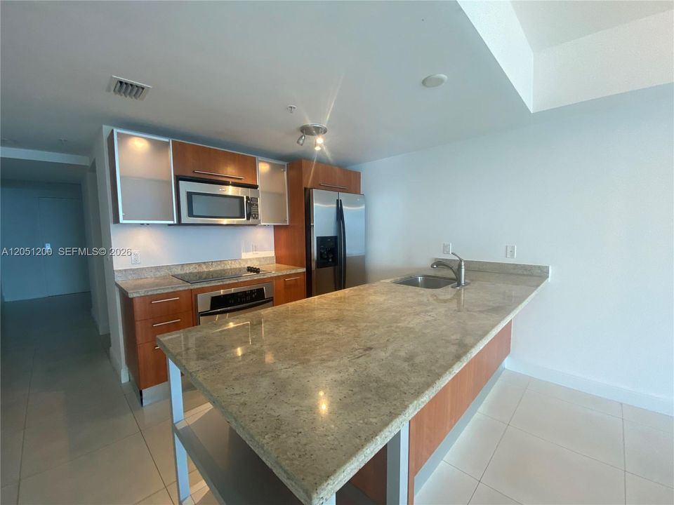 For Rent: $3,550 (2 beds, 2 baths, 1290 Square Feet)