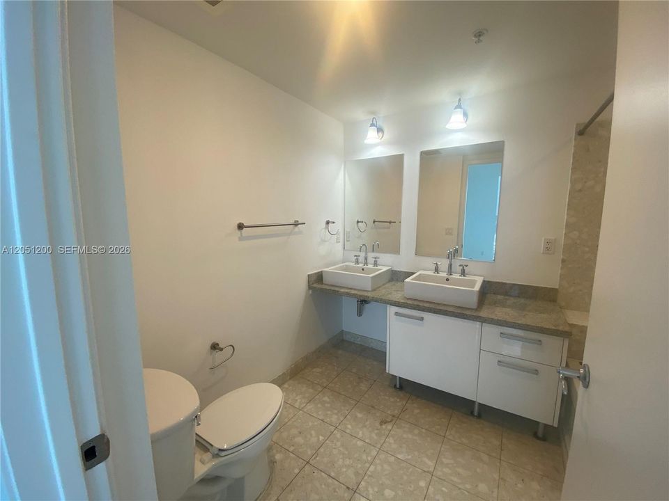 For Rent: $3,550 (2 beds, 2 baths, 1290 Square Feet)