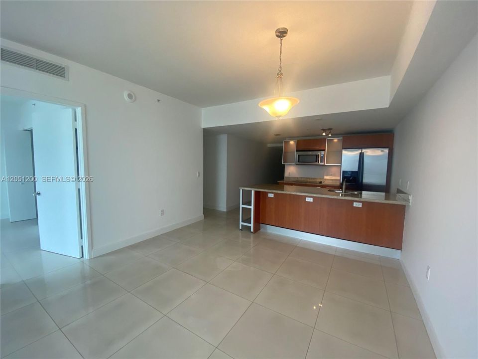 For Rent: $3,550 (2 beds, 2 baths, 1290 Square Feet)