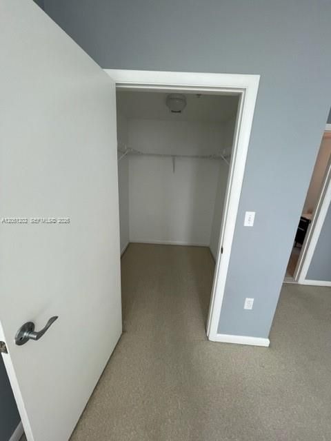 For Rent: $2,950 (1 beds, 2 baths, 989 Square Feet)