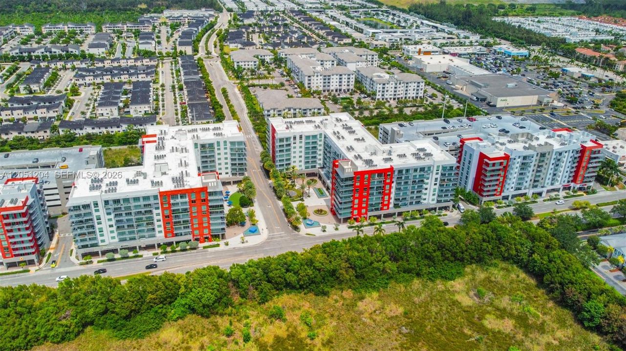 В аренду: $11,000 (0 спален, 0 ванн, 0 Квадратных фут)