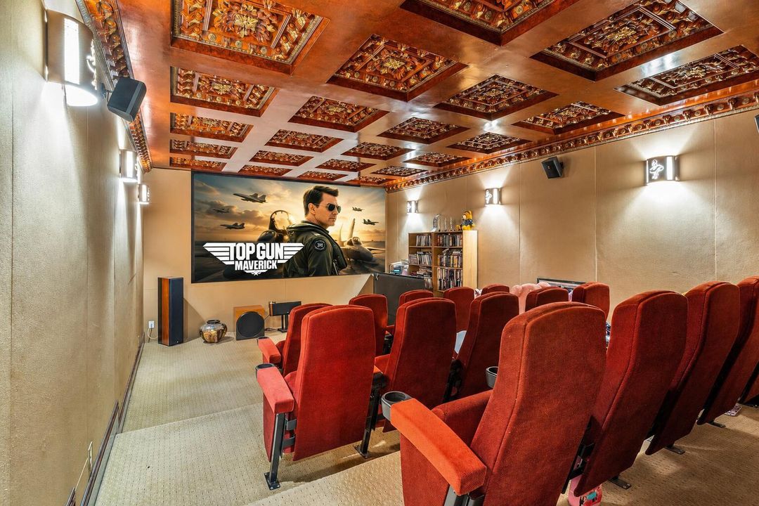 Theater1