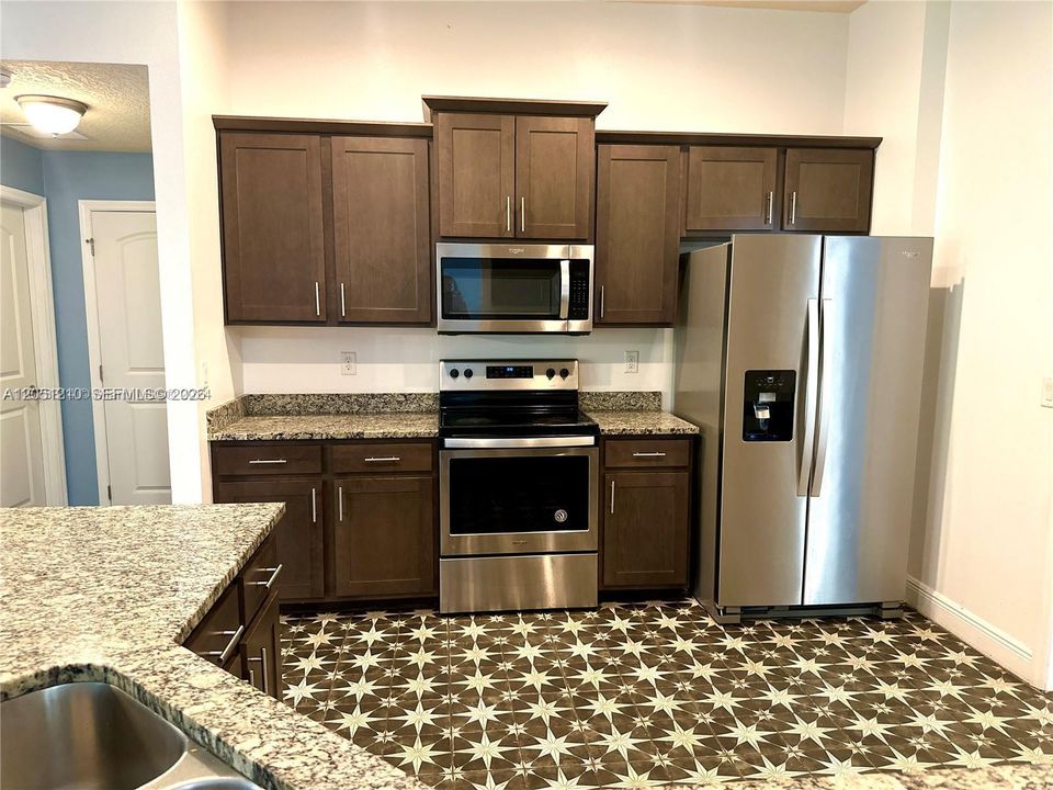 For Sale: $492,999 (4 beds, 4 baths, 2268 Square Feet)