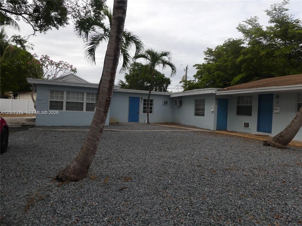 For Rent: $1,500 (1 beds, 1 baths, 4008 Square Feet)