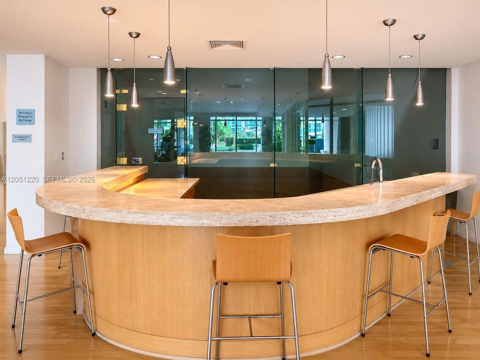 For Sale: $469,000 (2 beds, 2 baths, 1246 Square Feet)