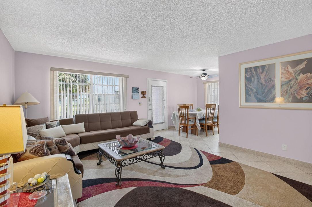 LIVING / DINING