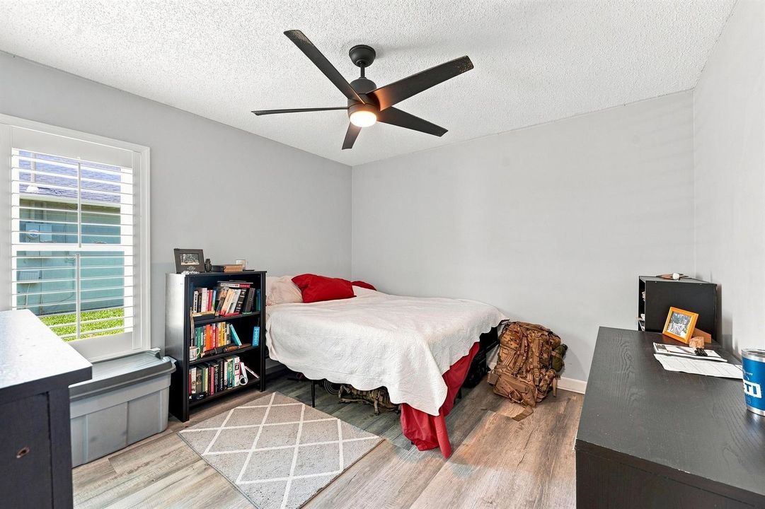 20_bedroom