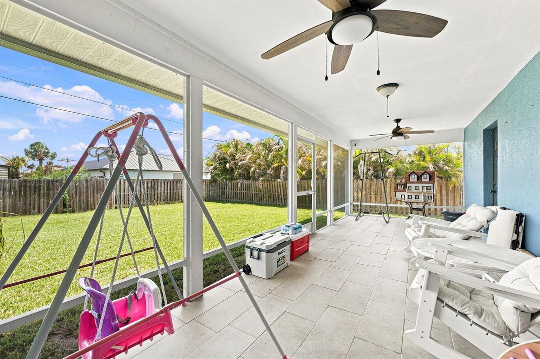 26_sun room