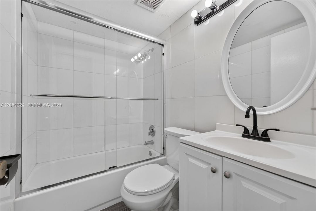 En Renta: $2,195 (2 camas, 2 baños, 777 Pies cuadrados)