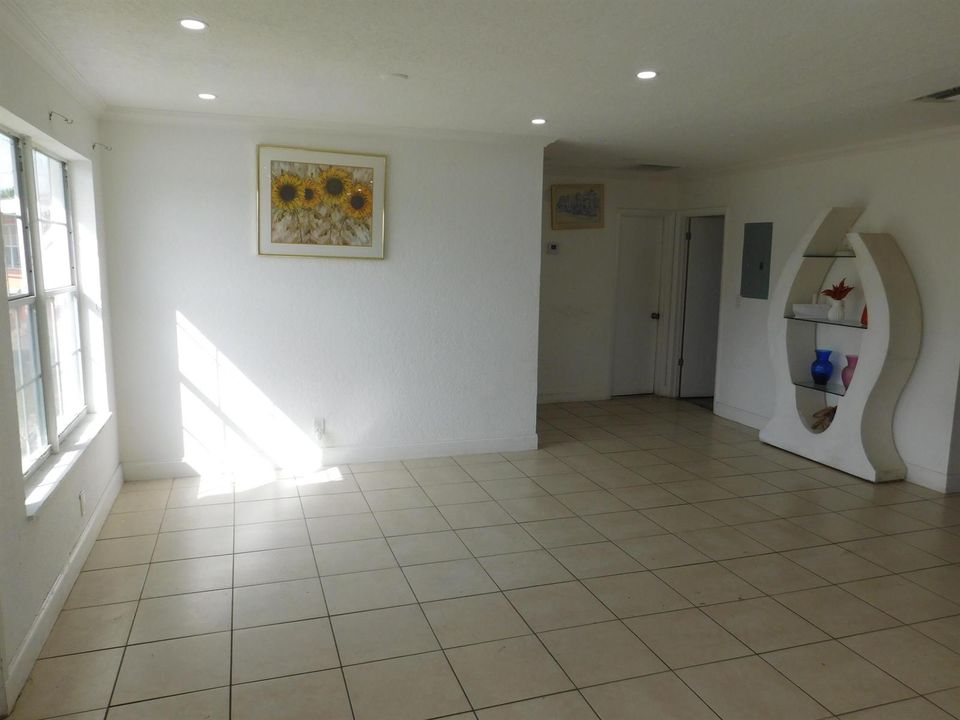 2251 NW 29TH TERR - LIVING2