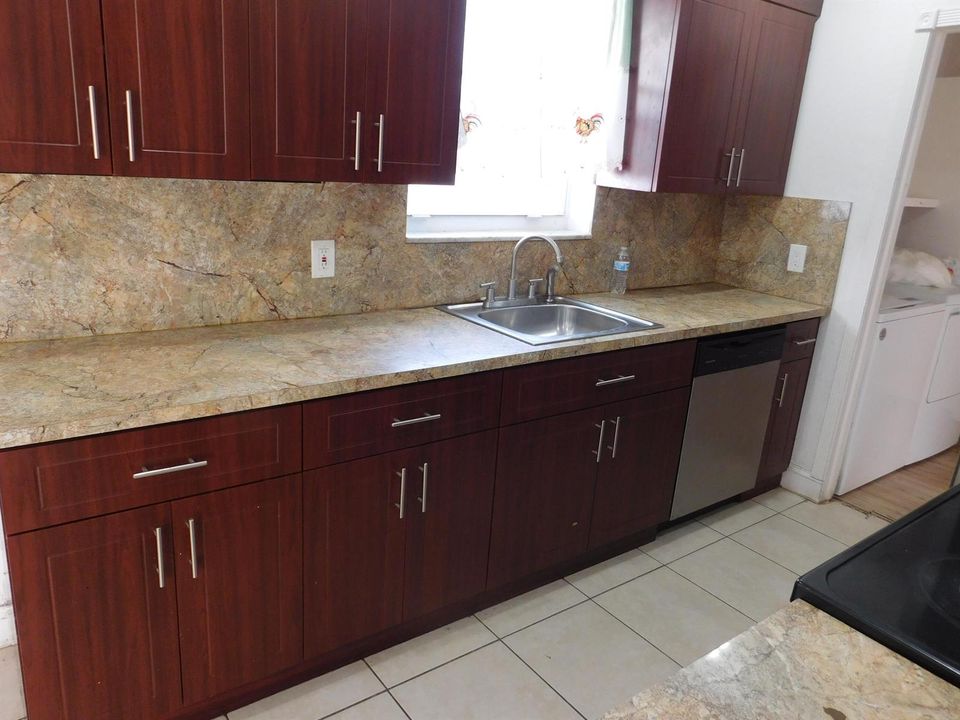 2251 NW 29TH TERR - KITCHEN2