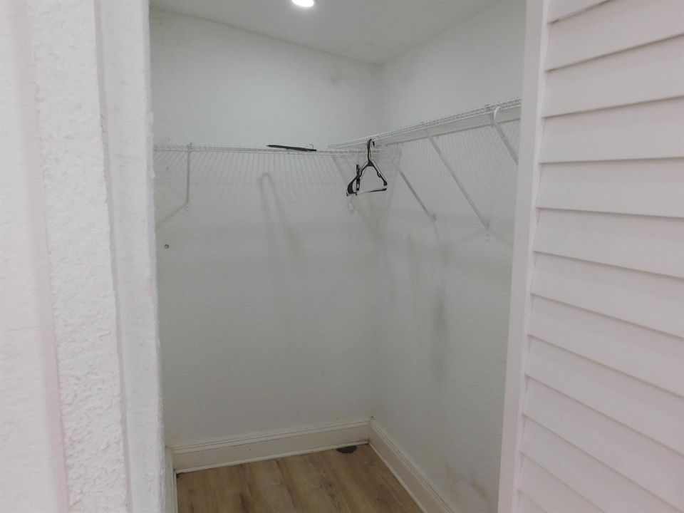 2251 NW 29TH TERR - MASTER WALK-IN CLOSE