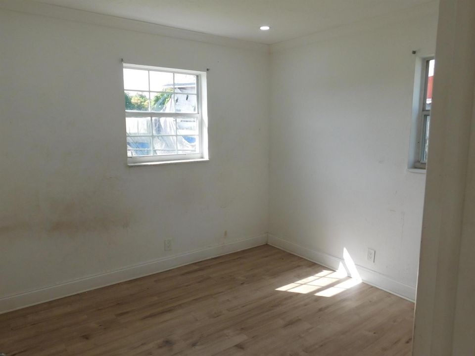 2251 NW 29TH TERR - FIRST BED1
