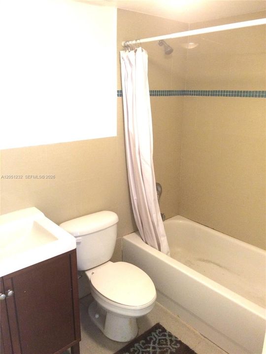For Rent: $3,150 (3 beds, 2 baths, 1100 Square Feet)