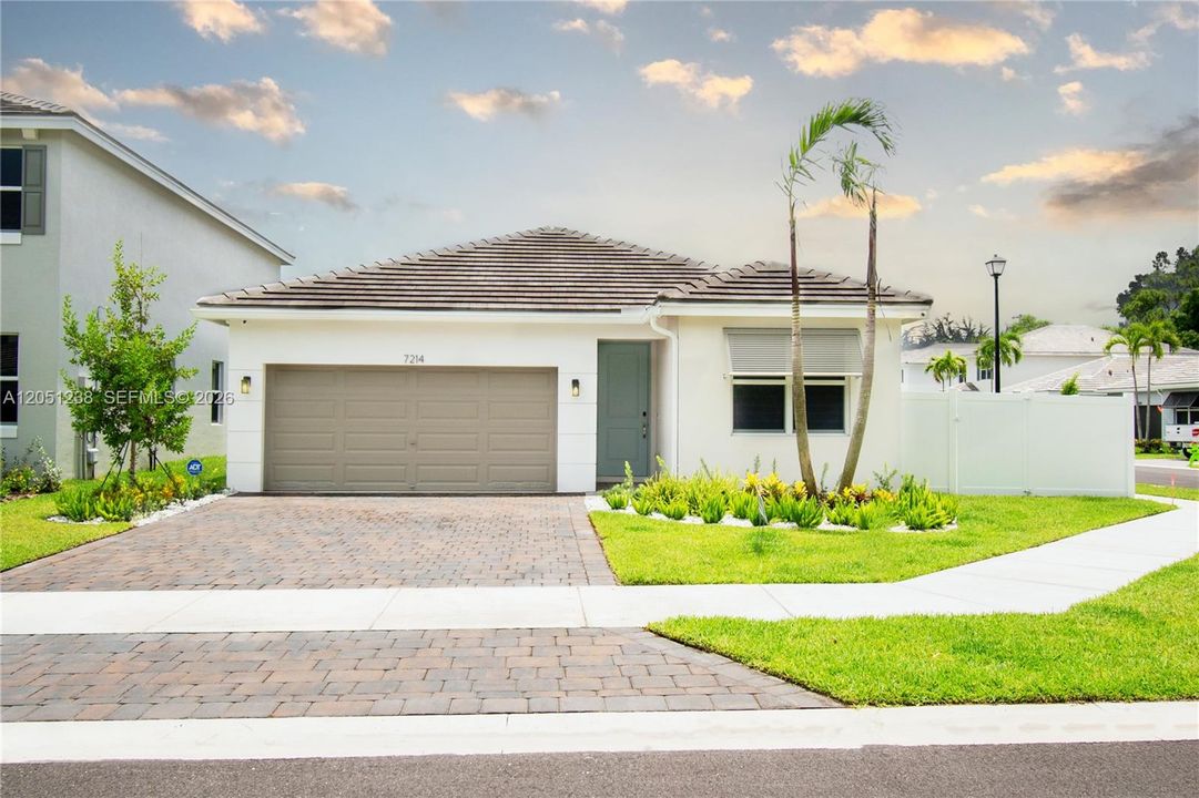 For Sale: $805,000 (4 beds, 2 baths, 1710 Square Feet)