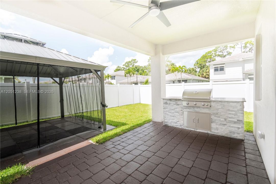 For Sale: $805,000 (4 beds, 2 baths, 1710 Square Feet)