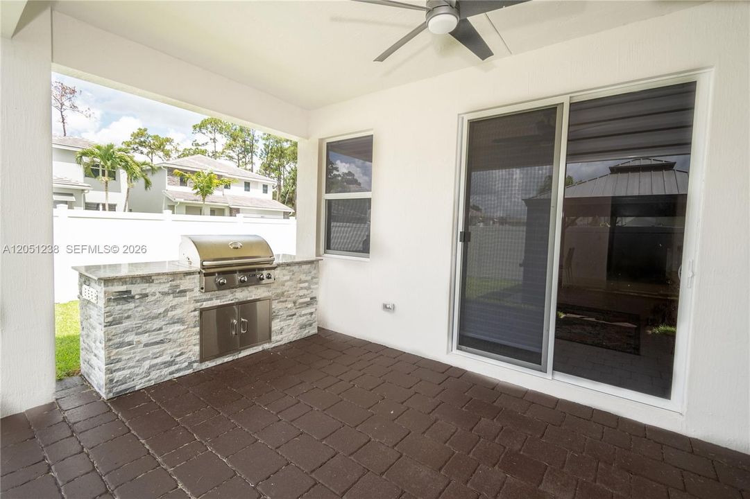 For Sale: $805,000 (4 beds, 2 baths, 1710 Square Feet)