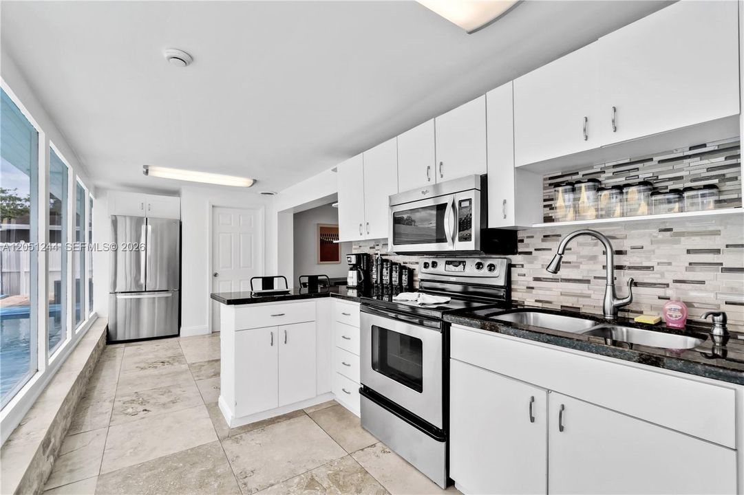 For Rent: $4,500 (4 beds, 2 baths, 1265 Square Feet)