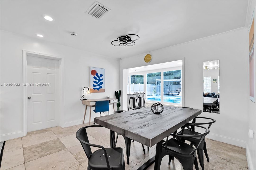 For Rent: $4,500 (4 beds, 2 baths, 1265 Square Feet)