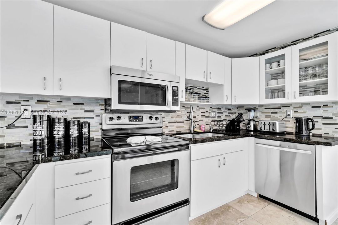 For Rent: $4,500 (4 beds, 2 baths, 1265 Square Feet)
